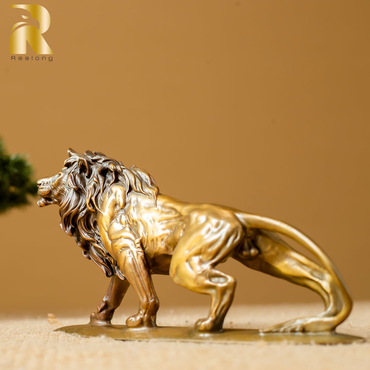Bronze Lion Statue Casting Bronze Lion Sculpture Exquisite Art Crafts For Home Office Decoration Luxury Ornament Tasteful Gifts