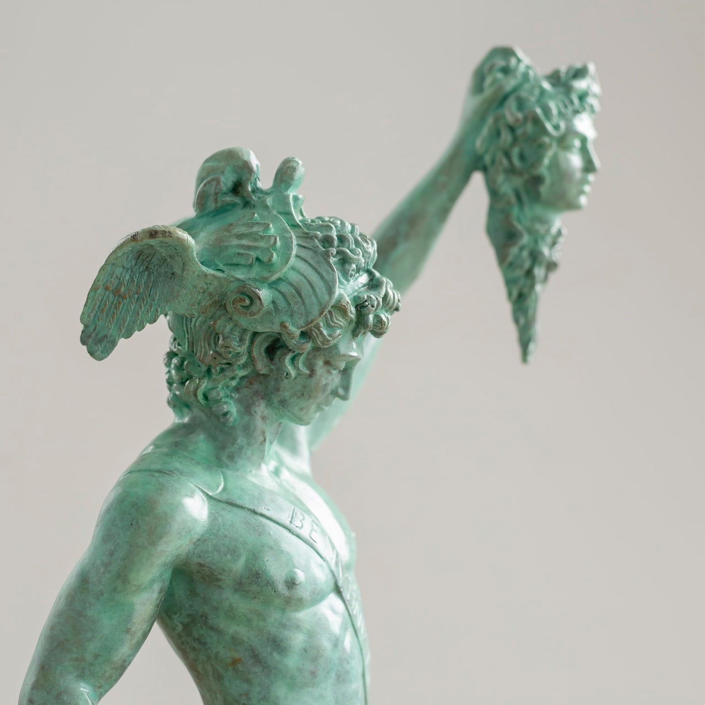 Perseus & The Head of Medusa Bronze Sculpture, Classic Greek Mythology Artwork, Handcrafted Bronze Statue by Benvenuto Cellini, Perfect for Home Decor and Gifts
