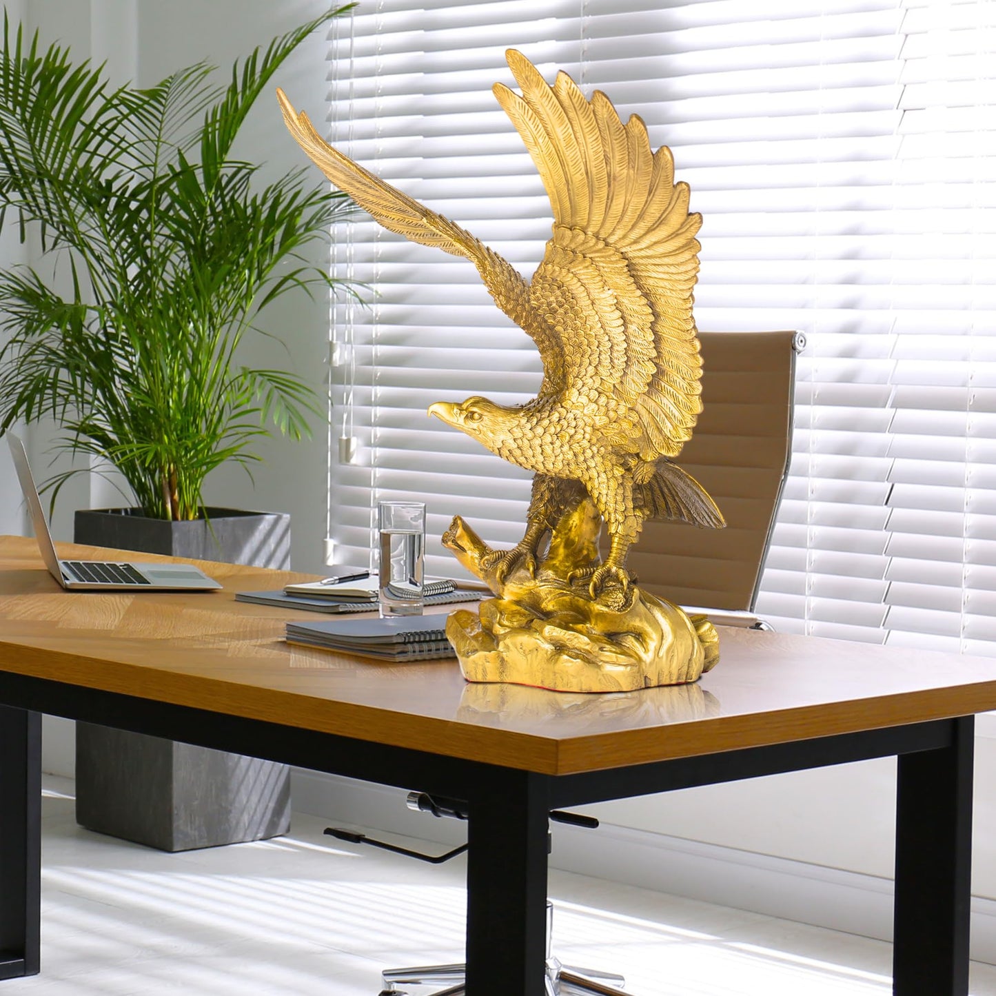 Brass Eagle Spread Wings Statue-Solid Bronze Eagle Sculpture Modern Home Office Art Decor Desktop Decoration. (Gold, 13 * 9 * 15 inches)