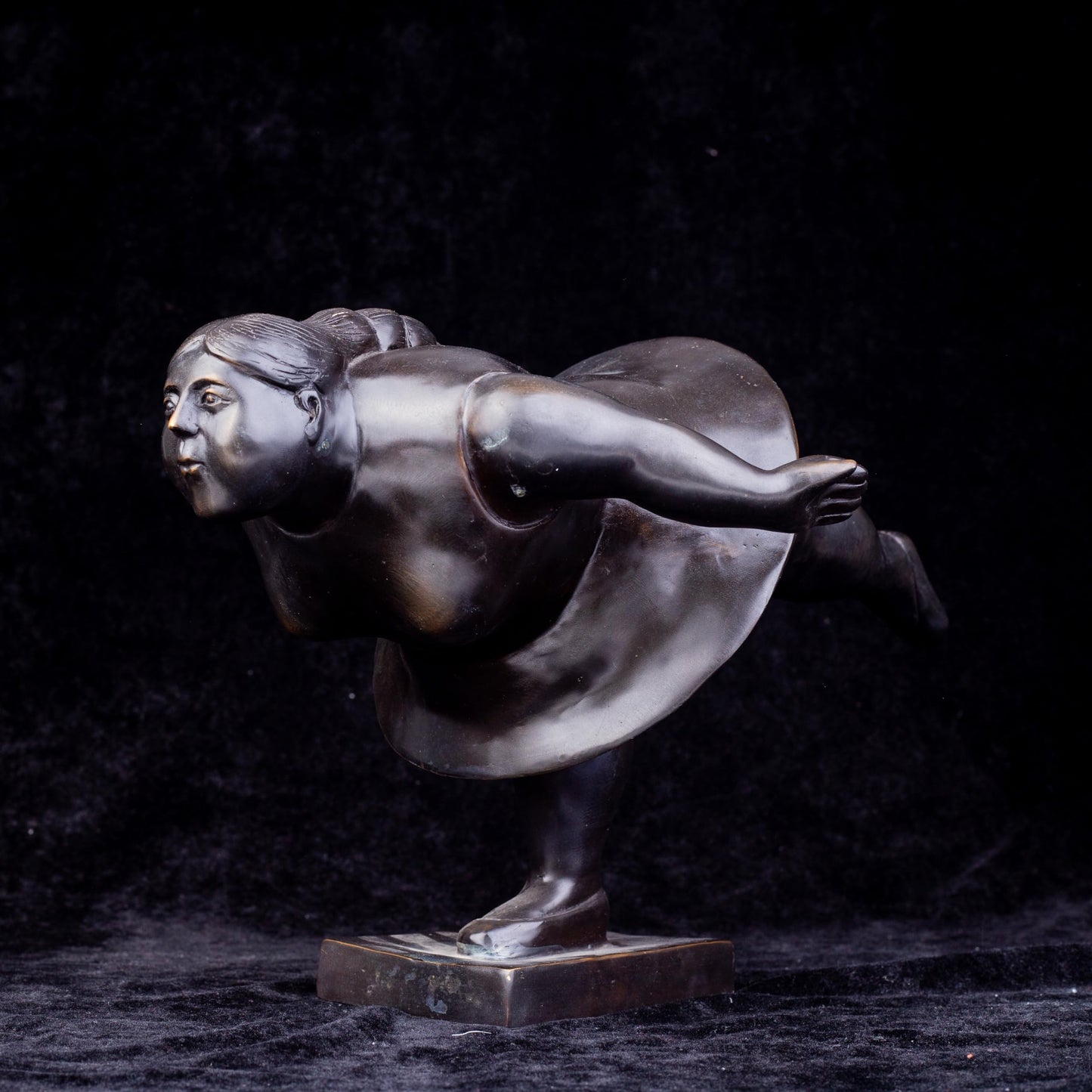Fat Woman Statue Decor 100% Bronze Casting Female Yoga Sculpture Beautiful and Sturdy 10.6" Bronze Gift for Family and Friends