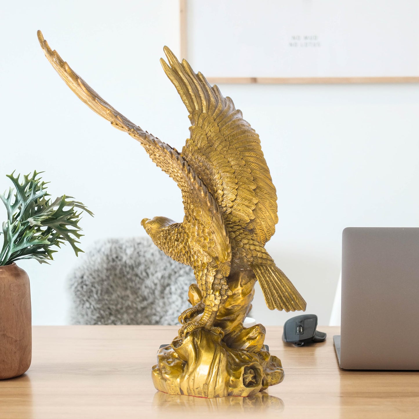 Brass Eagle Spread Wings Statue-Solid Bronze Eagle Sculpture Modern Home Office Art Decor Desktop Decoration. (Gold, 13 * 9 * 15 inches)