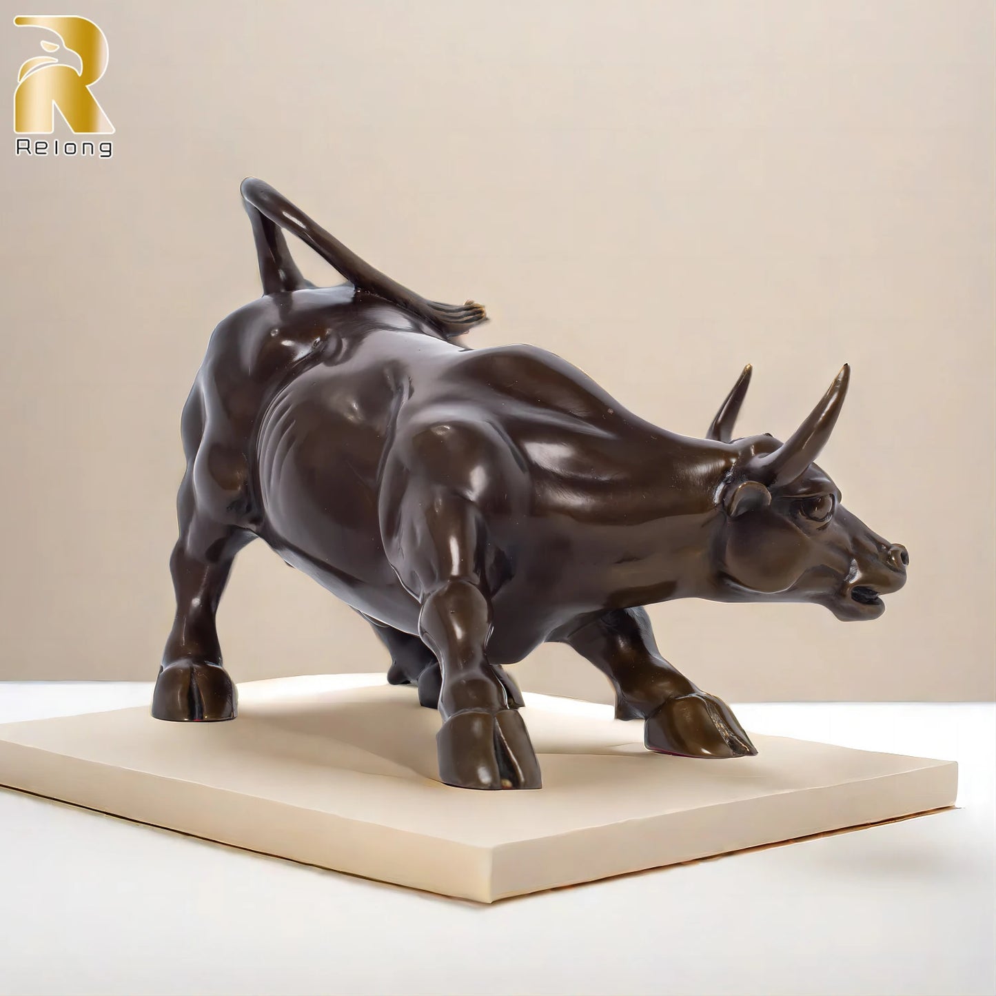 Bronze Wall Street Bull Sculpture Handmade Hot Casting Bronze Charging Bull Statues Animal Art Statues For Home Office Decor