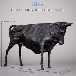 Size reference for 23.5cm black bull art statue.