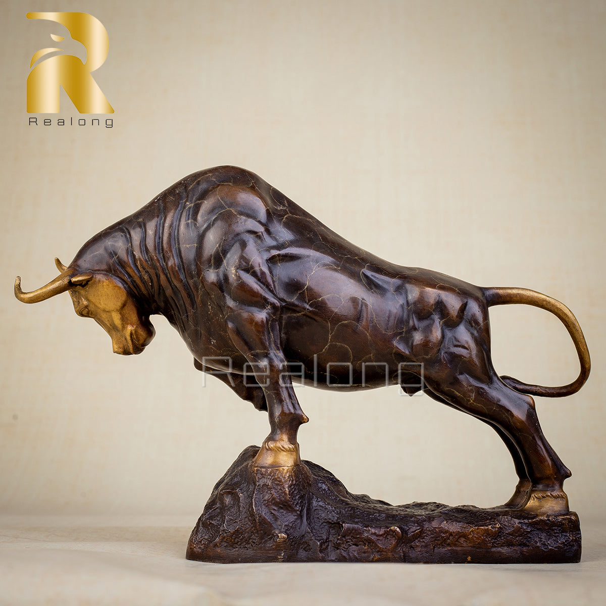 Wall Street Bull Statue Bronze Home Decor 100% Bronze Charging Bull Sculpture Feng Shui Figurines Stock Market Ornaments