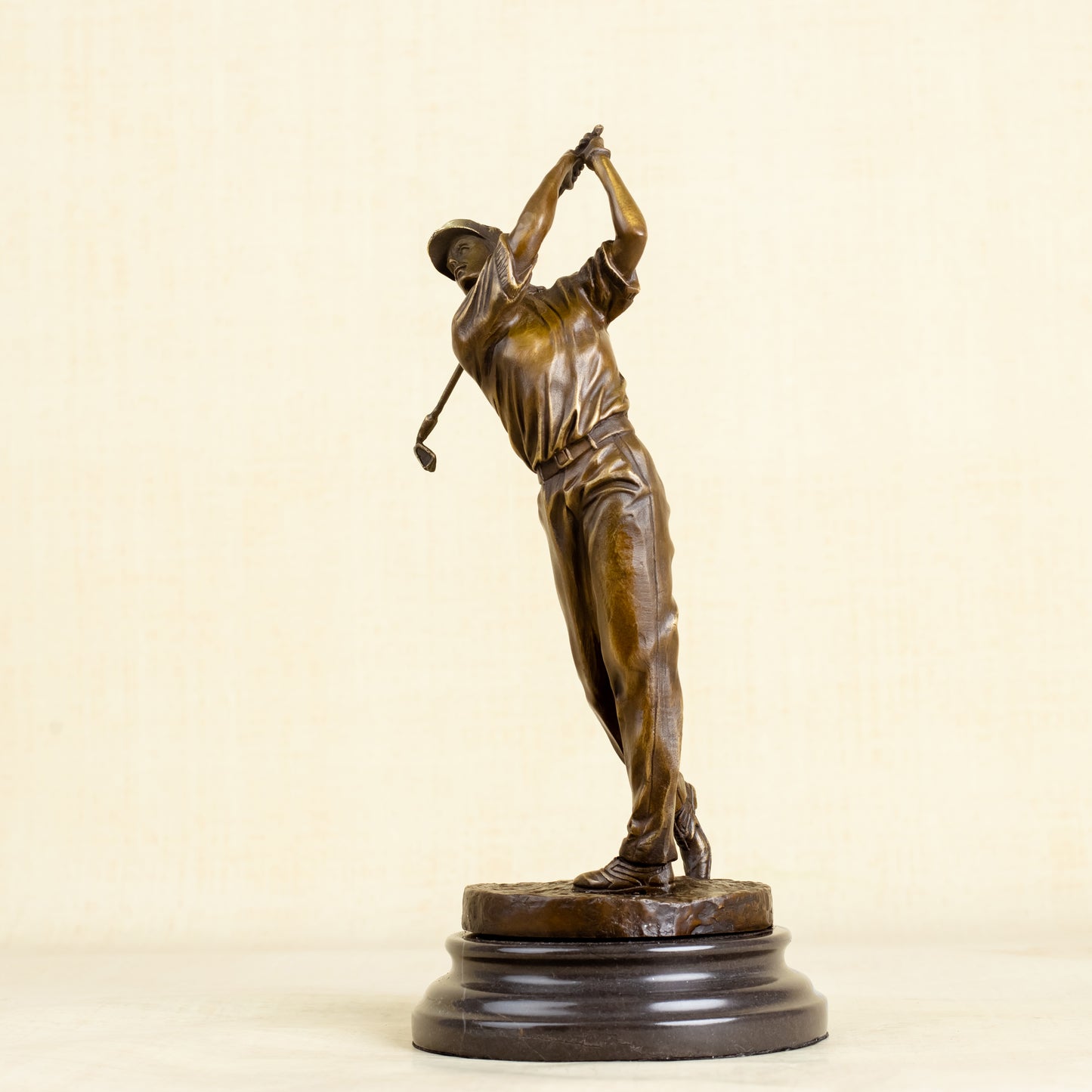 Famous Golf Man Bronze Sculpture, Bronze Golfer Figurine Statue Ornament with Marble Base Modern Art Craft for Home Office Decor Collection Gift
