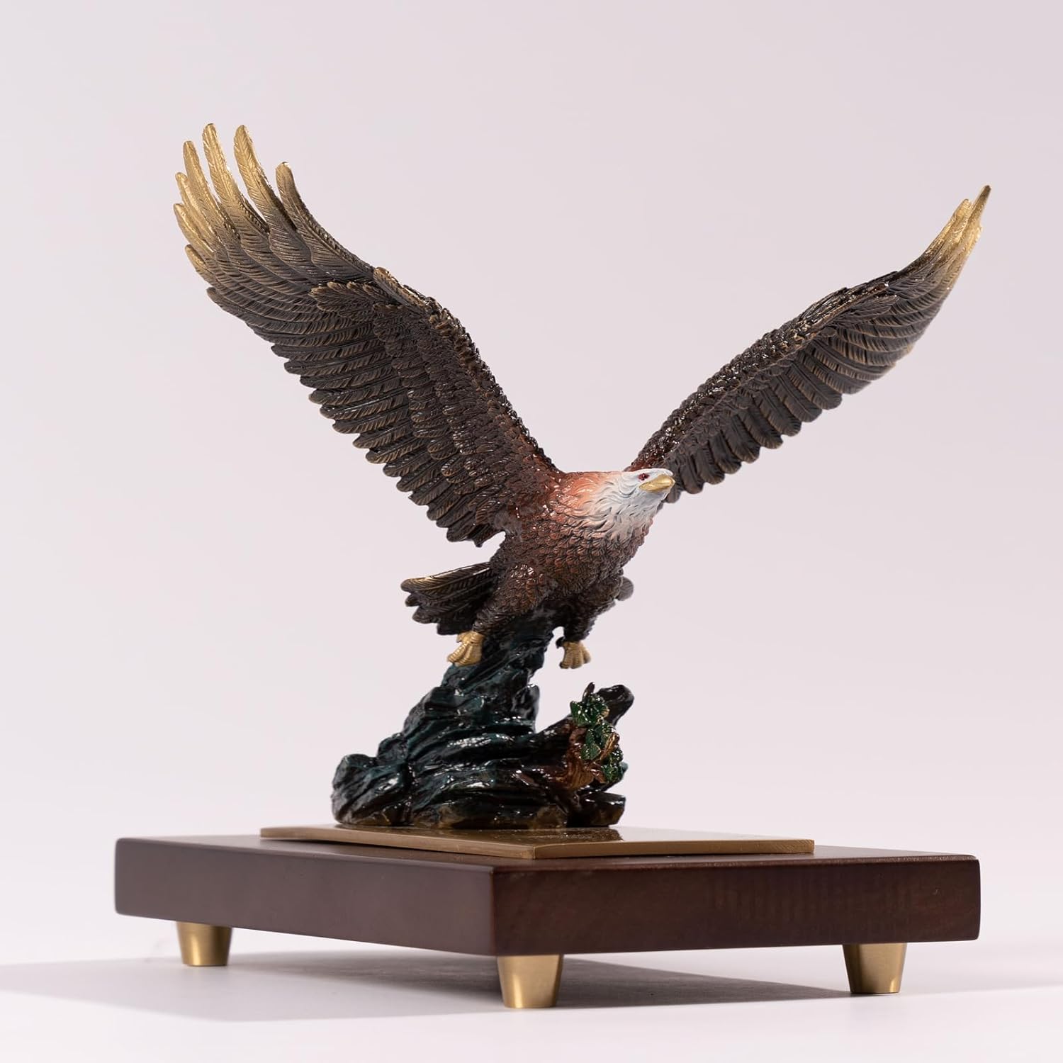 Bald Eagle Flying on Wings Over Rock Sculpture, Bronze Material Eagle Sculpture with Natural Wood Base, Patriot Statue Bronze Art Figurine Suitable for Office, Den Decoration