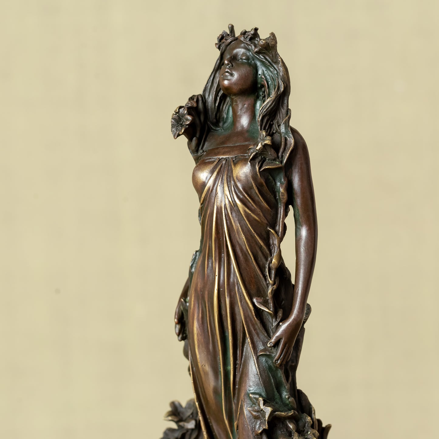 Aphrodite Bronze Statue, Greek Goddess of Love and Beauty, 11.8" Pure Bronze Casting Unique Statues and Sculptures Art Craft for Decor Gift