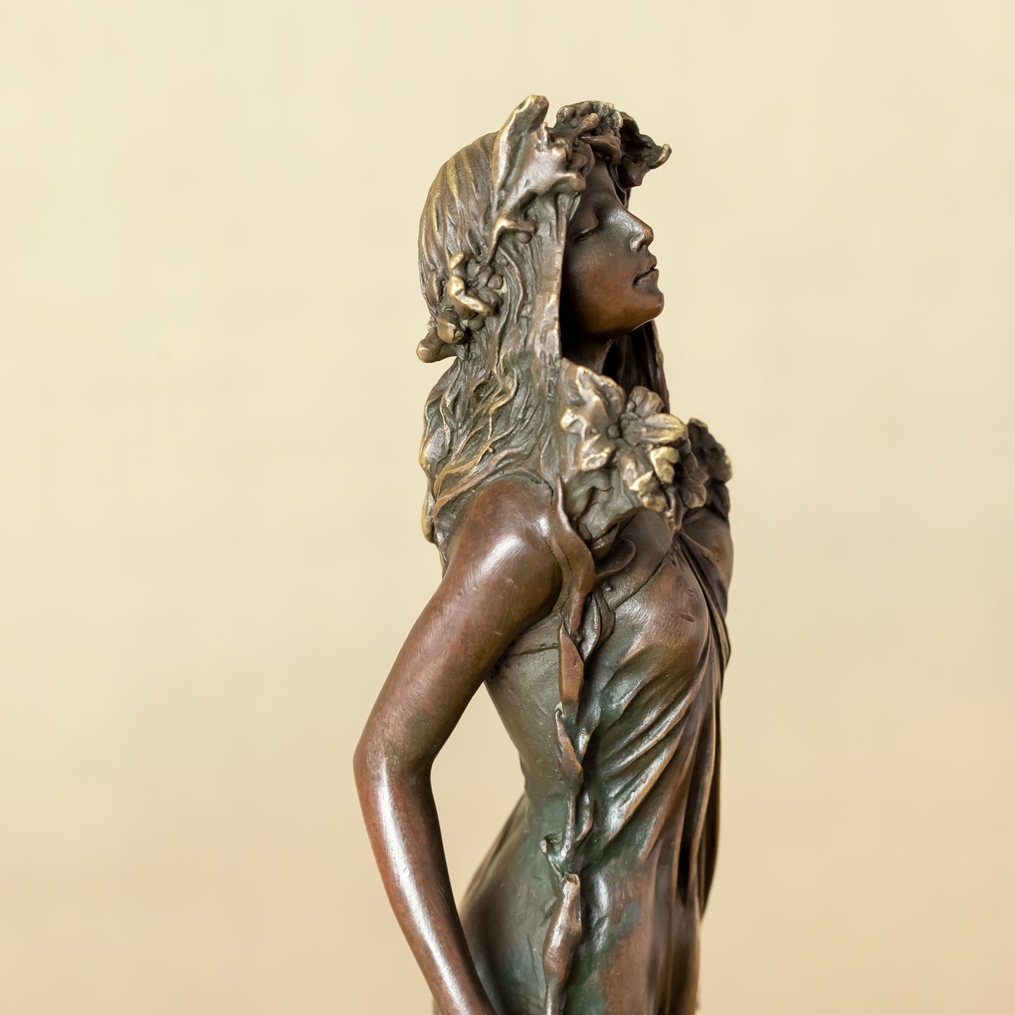 Aphrodite Bronze Statue, Greek Goddess of Love and Beauty, 11.8" Pure Bronze Casting Unique Statues and Sculptures Art Craft for Decor Gift