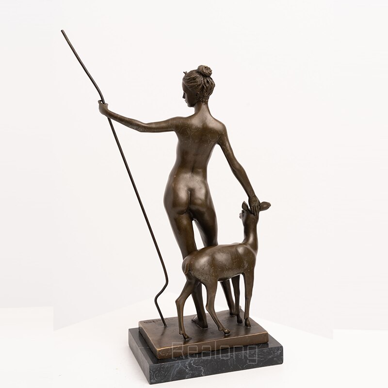 Goddess of the Hunt Bronze Statue Bronze Sculpture Of Diana the Huntress Casting Figurine For Home Descktop Decor Ornament Craft