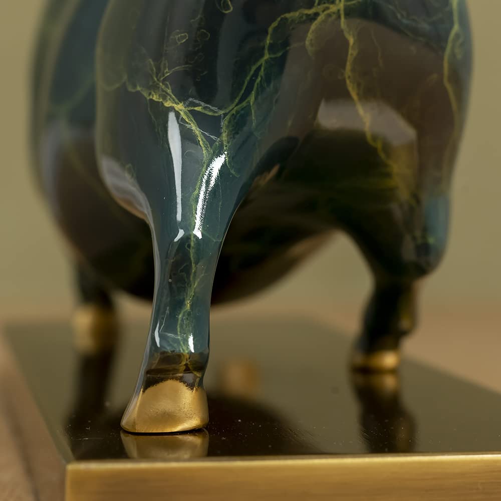 Macro shot of the unique enamel glaze pattern on green bull.