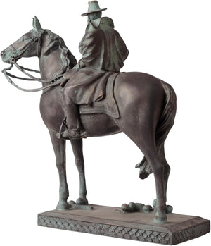 Detail close-up of bronze horse head and front hooves on Ulysses S. Grant equestrian statue